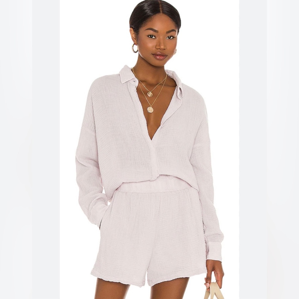 MONROW REVOLVE NWT RELAXED BLOUSE  LONG SLEEVE TWIST FRONT TOP